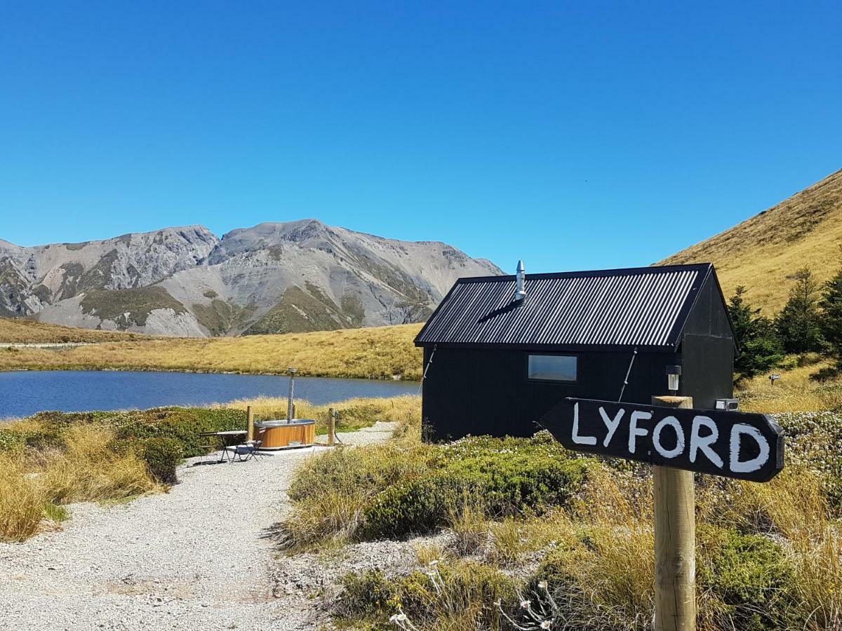 Lake Stella Mountain Huts Hotel Mt Lyford Exterior photo